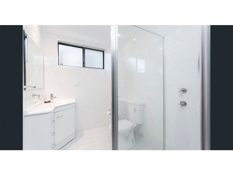 8 Barwon Rd, Mortdale NSW 2223