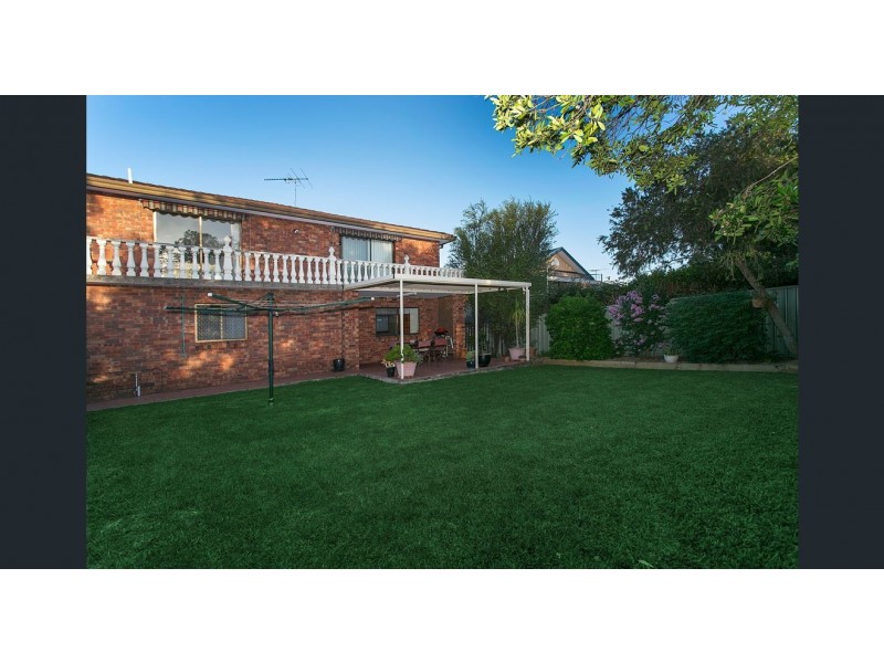 8 Barwon Rd, Mortdale NSW 2223