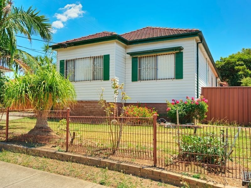 14 Balfour Road, Narwee NSW 2209