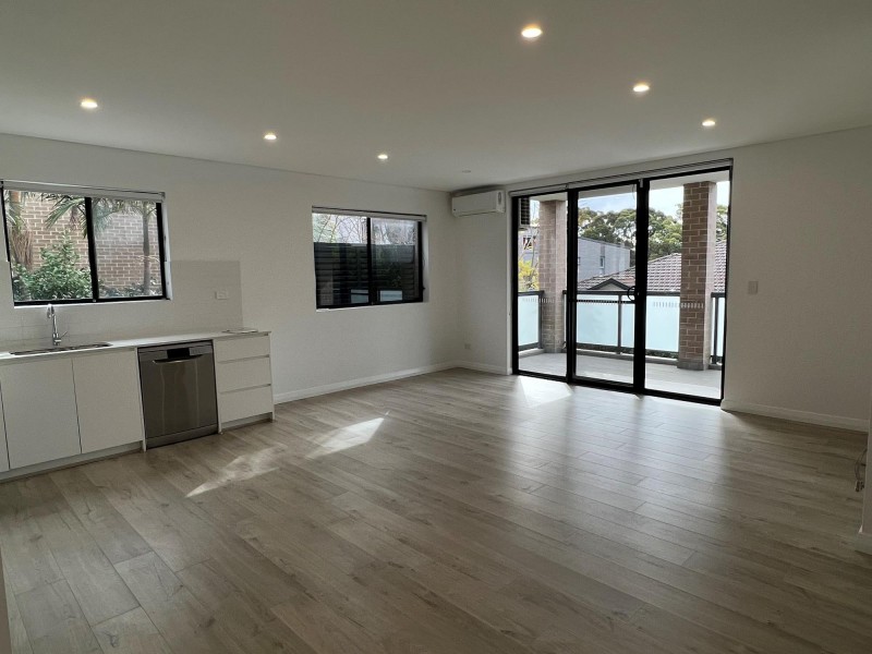 4/26-28 Gover Street, Peakhurst NSW 2210