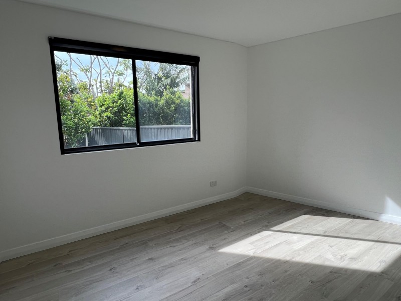 4/26-28 Gover Street, Peakhurst NSW 2210