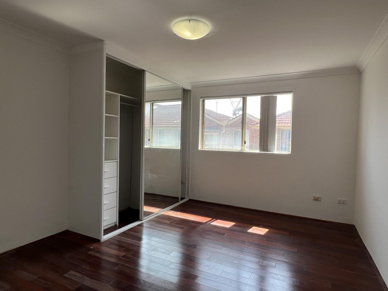 23/8-12 Bond Street, Hurstville NSW 2220