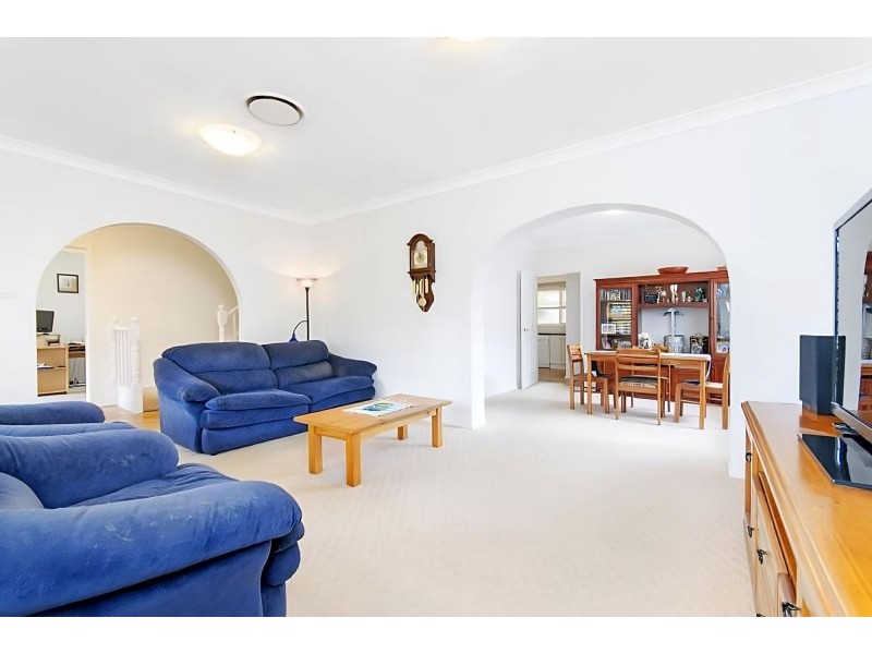 27 Francis Greenway Drive, Cherrybrook NSW 2126