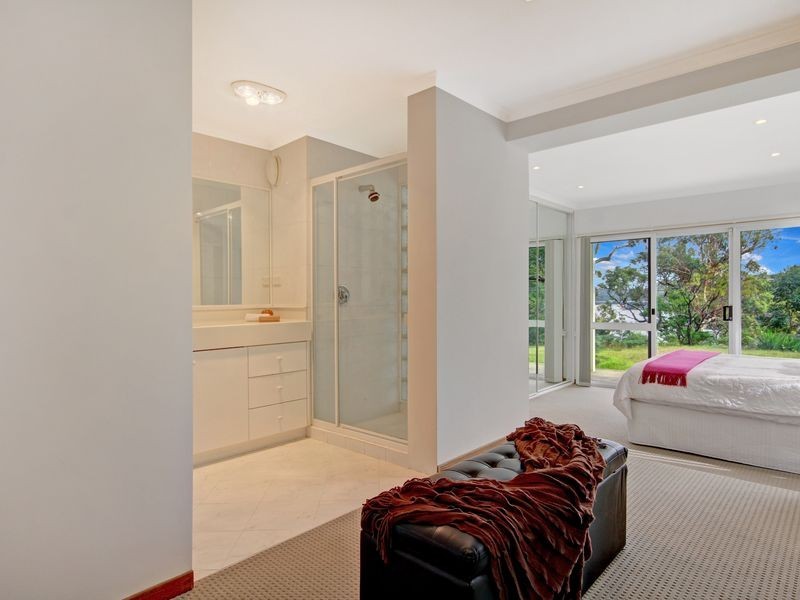 37 Grandview Cres, Lugarno NSW 2210