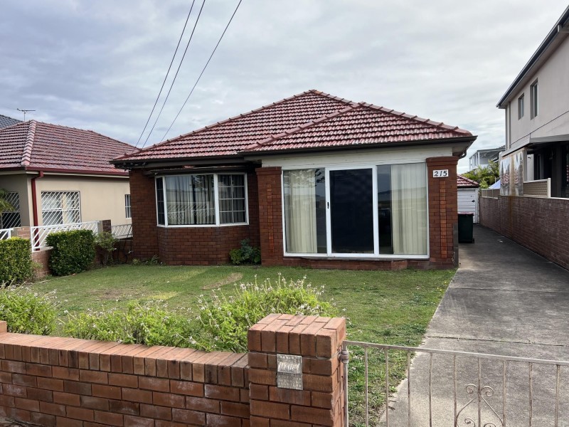 215 The Grand Parade, Monterey NSW 2217