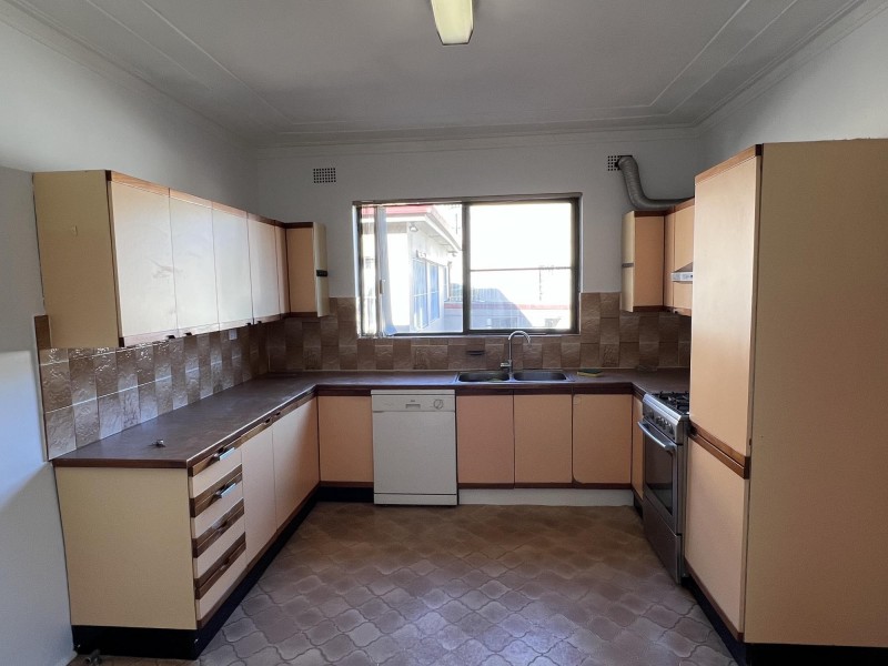 215 The Grand Parade, Monterey NSW 2217