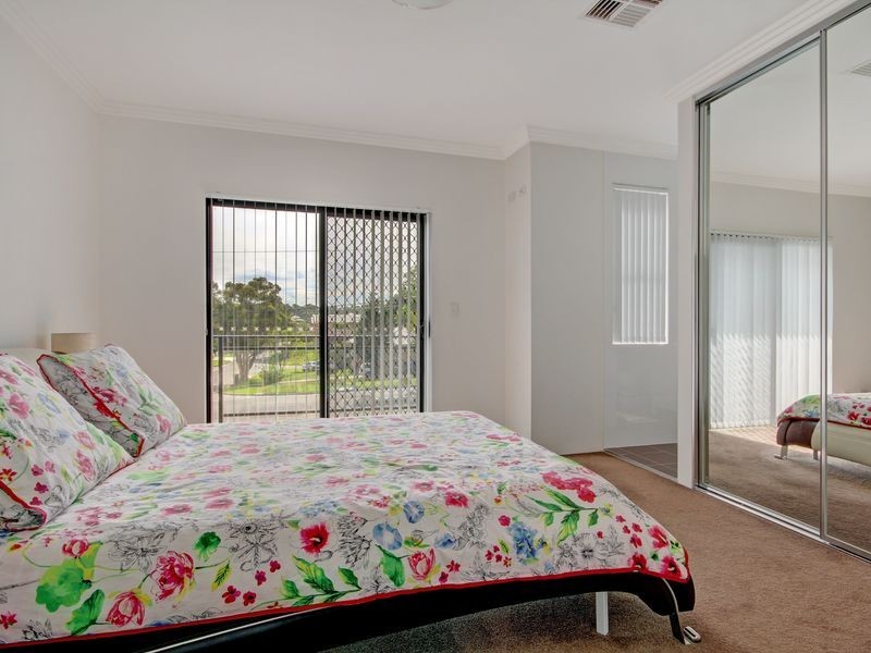 37 Jacques Avenue, Peakhurst NSW 2210