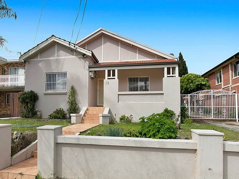 13 Romani Ave, Hurstville NSW 2220