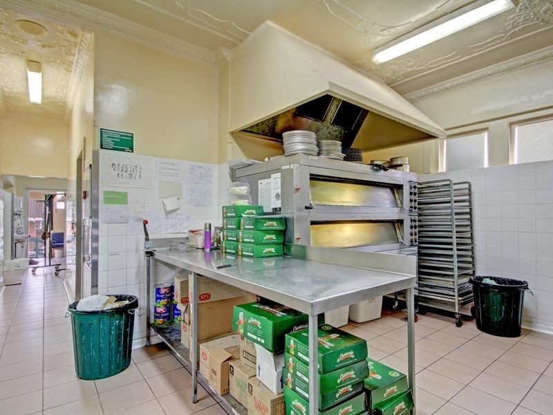 39 Jubilee Avenue, Carlton NSW 2218