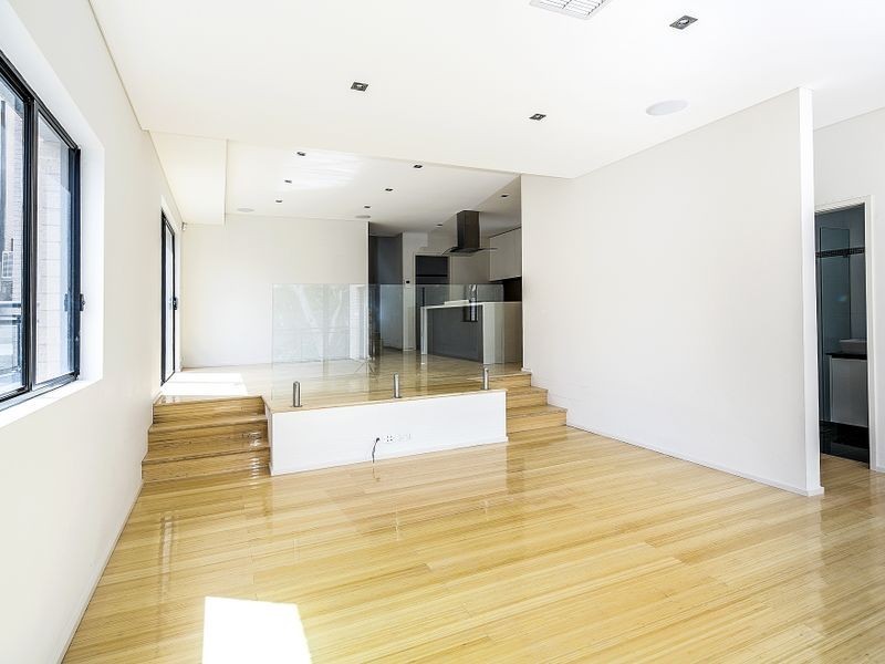 4/8 Charm Place, Peakhurst NSW 2210