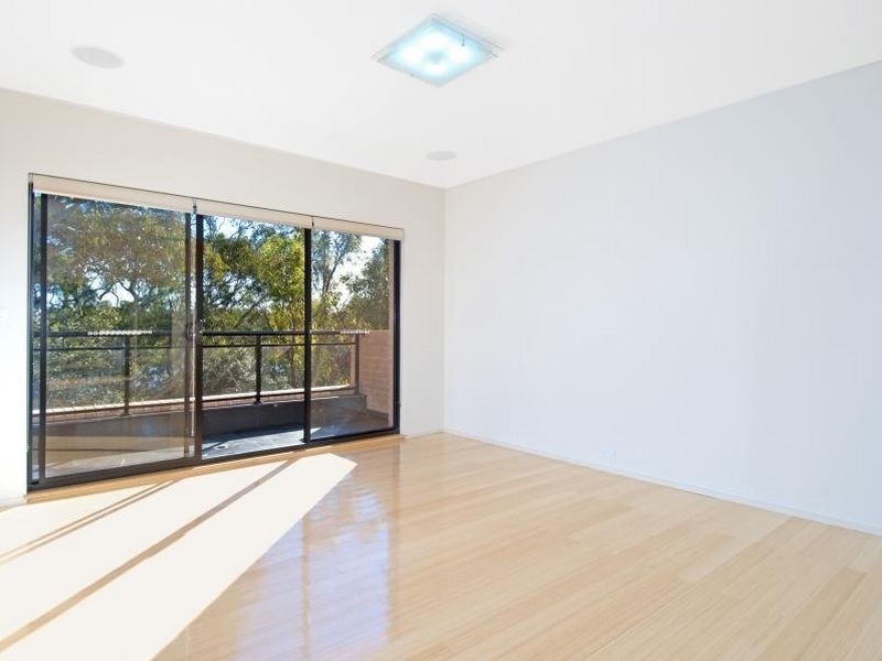 4/8 Charm Place, Peakhurst NSW 2210