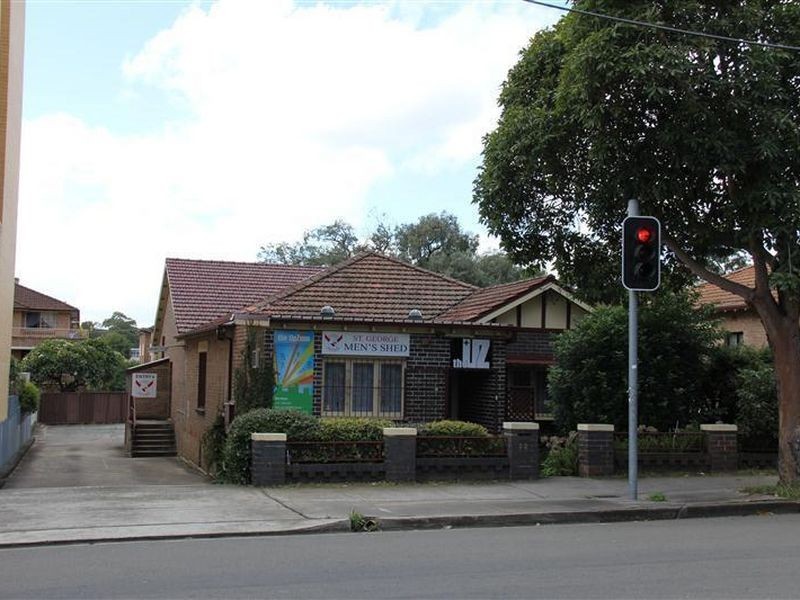 32 The Avenue, Hurstville NSW 2220