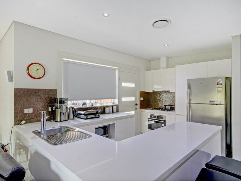 31a Hugh Avenue, Peakhurst NSW 2210