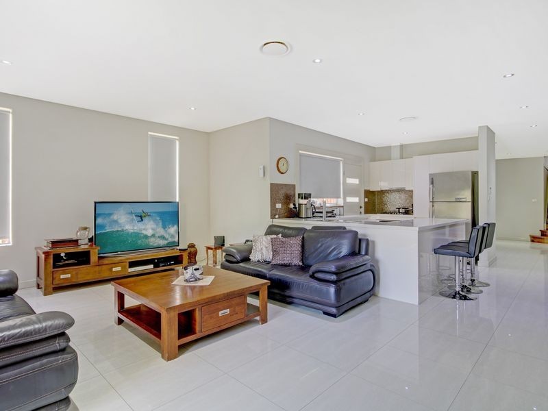 31a Hugh Avenue, Peakhurst NSW 2210