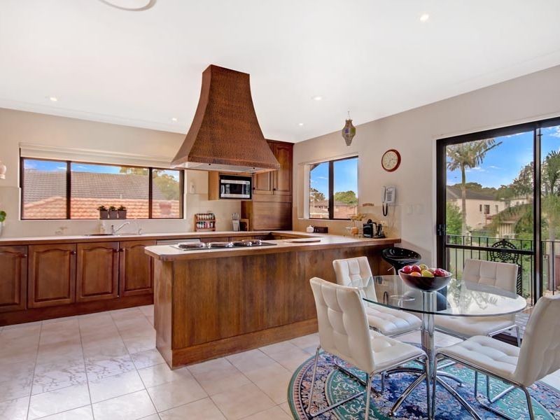 21 Jacques Avenue, Peakhurst NSW 2210