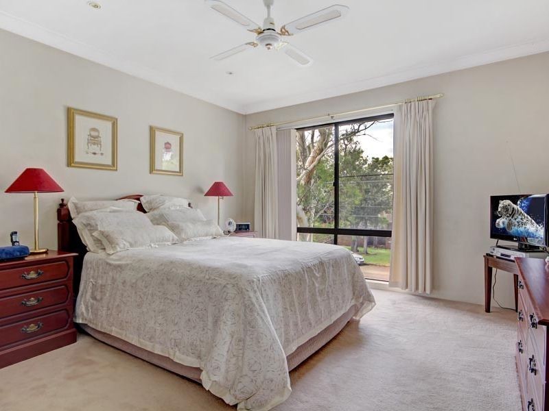 21 Jacques Avenue, Peakhurst NSW 2210