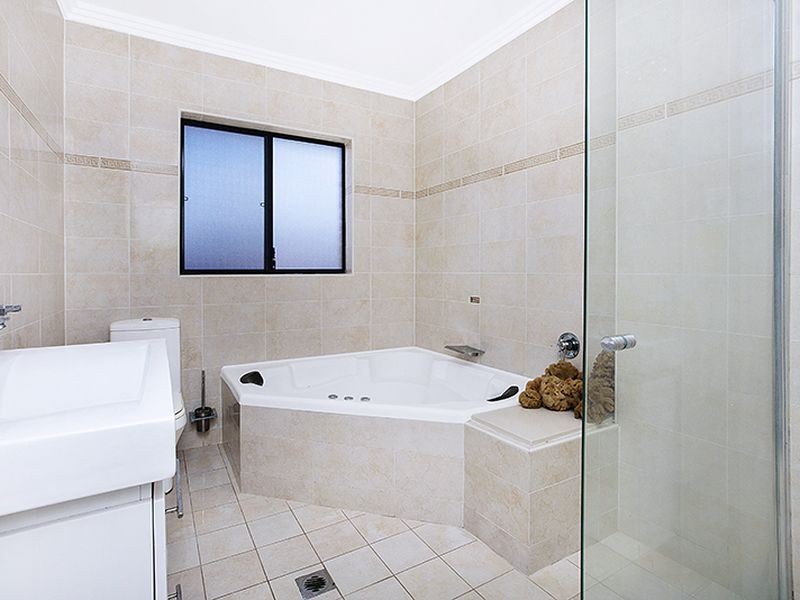 24 Kenyon Road, Bexley NSW 2207