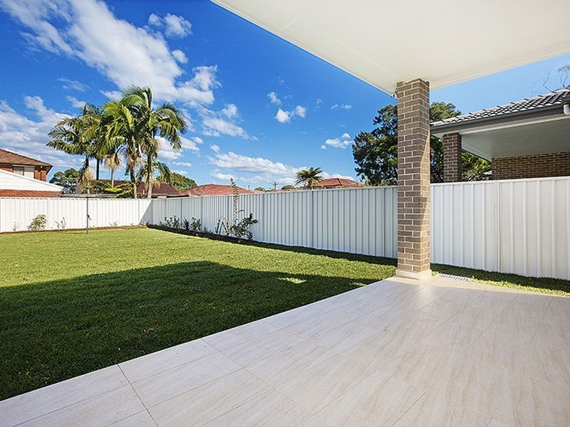 19b Henry Lawson Drive, Peakhurst NSW 2210