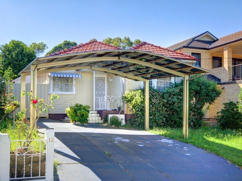 12 Bonds Road, Roselands NSW 2196