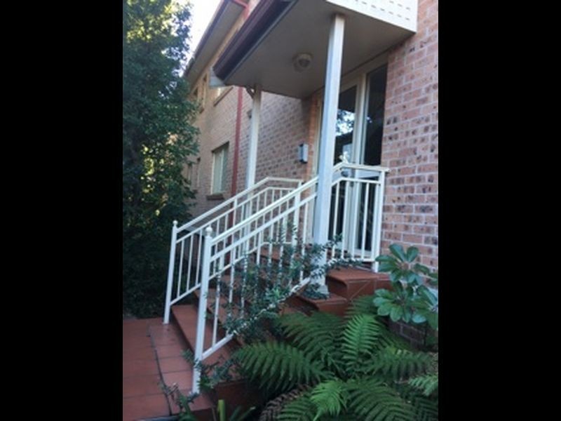 1/90 Queens Road, Hurstville NSW 2220