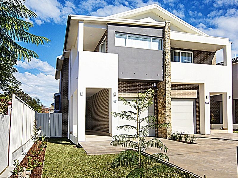 17 Henry Lawson Drive, Peakhurst NSW 2210