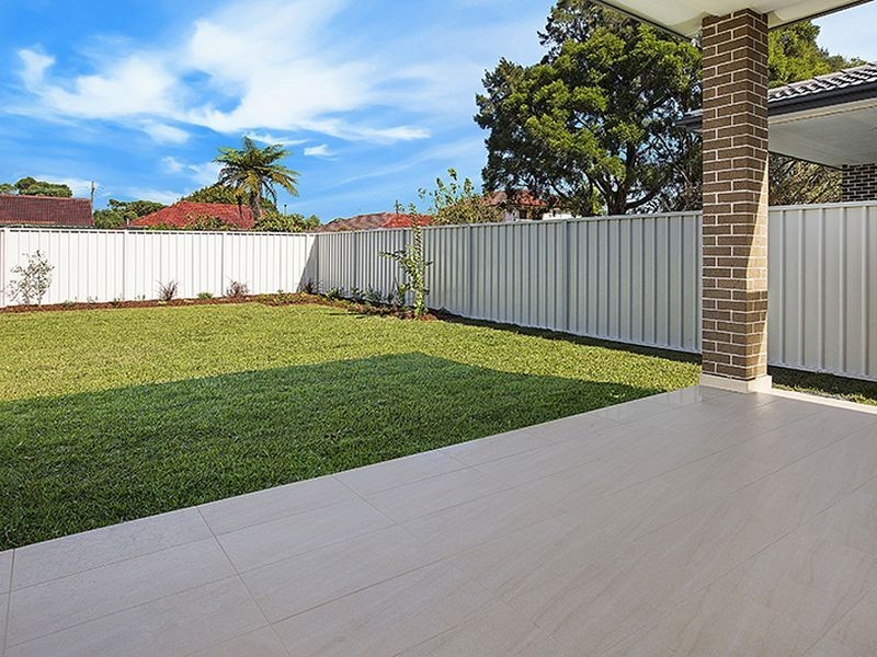 17 Henry Lawson Drive, Peakhurst NSW 2210