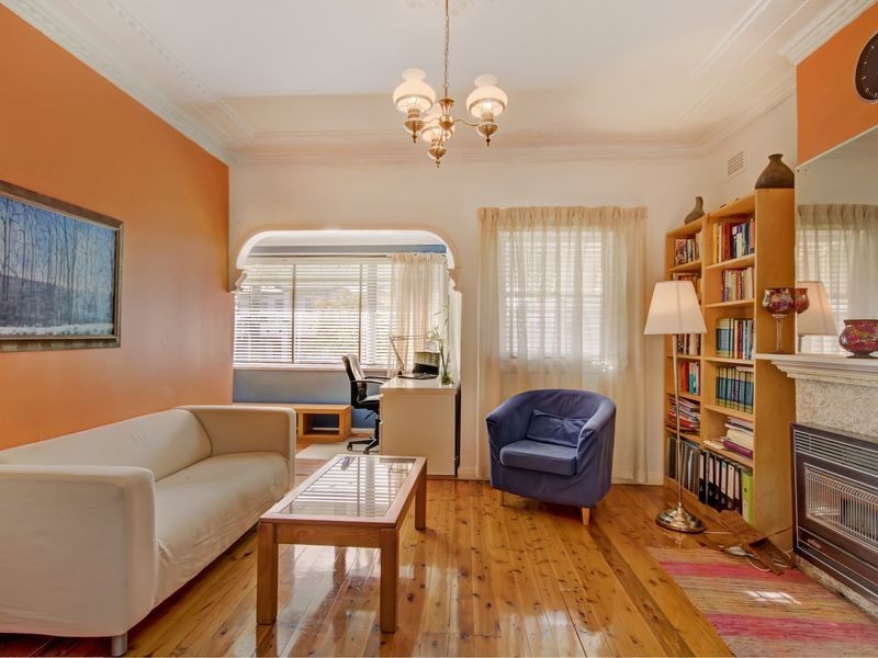 11 Barnards Avenue, Hurstville NSW 2220