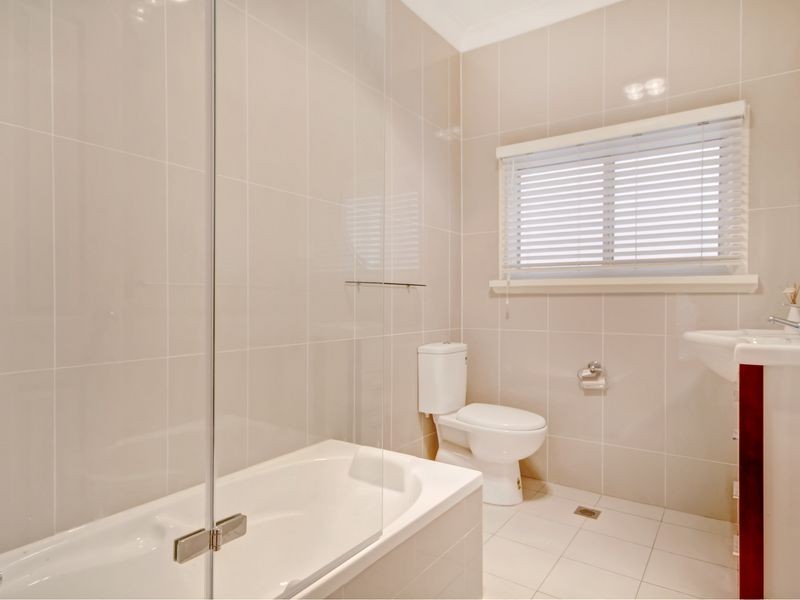 11 Barnards Avenue, Hurstville NSW 2220