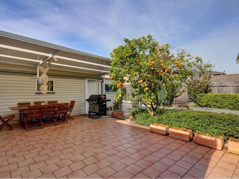 11 Barnards Avenue, Hurstville NSW 2220