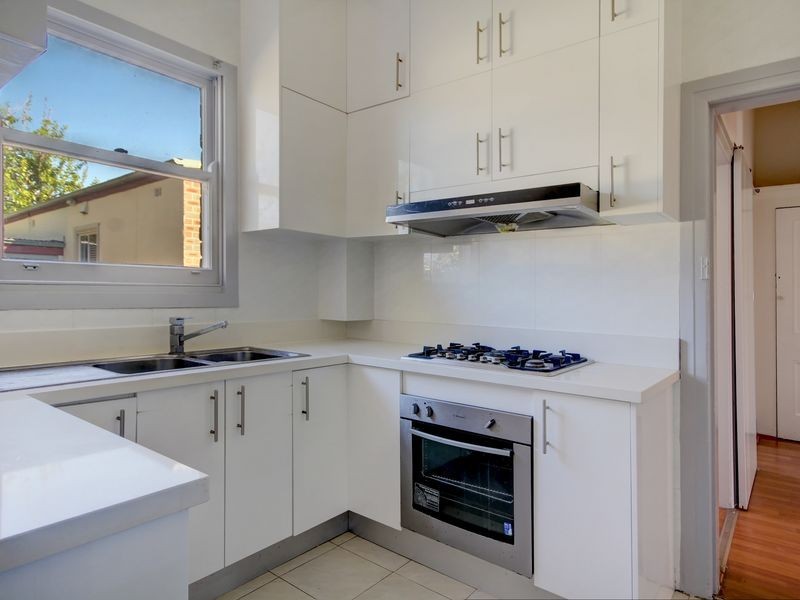 100 Hillcrest Avenue, Hurstville Grove NSW 2220