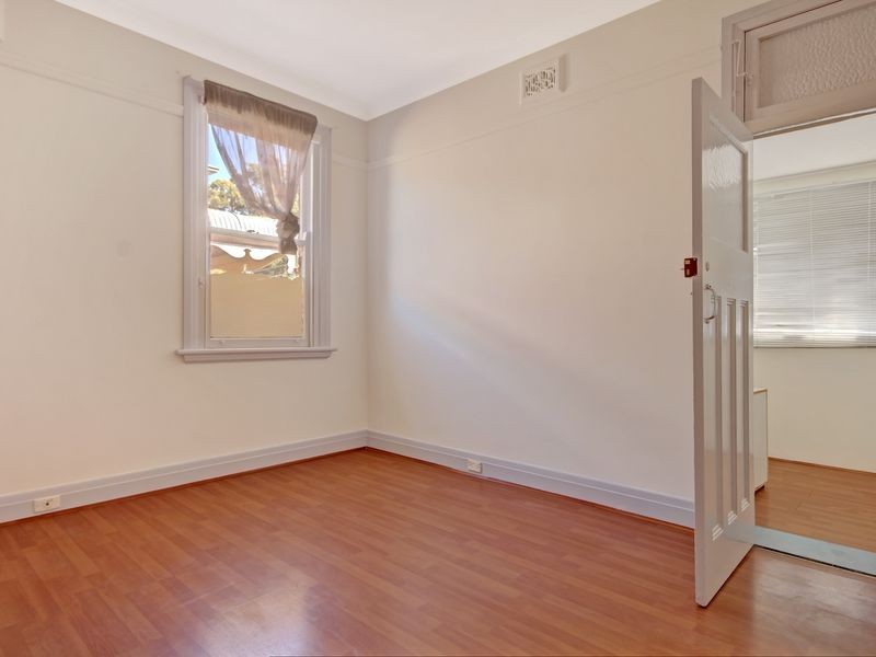 100 Hillcrest Avenue, Hurstville Grove NSW 2220