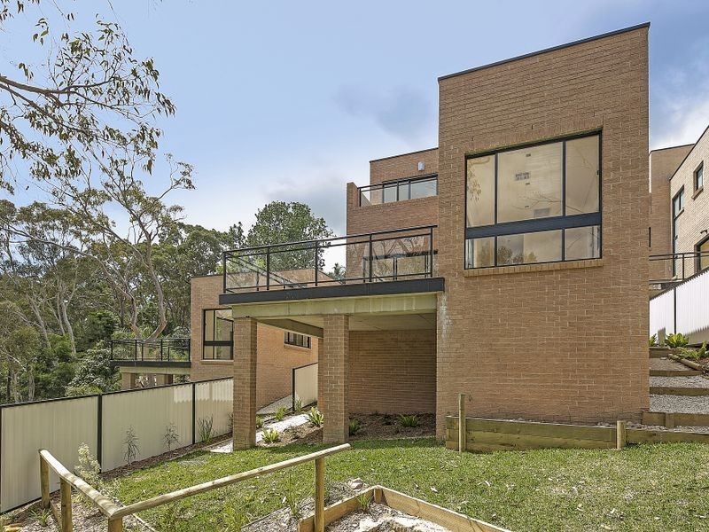 3/8 Charm Place, Peakhurst NSW 2210