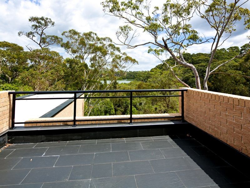 3/8 Charm Place, Peakhurst NSW 2210