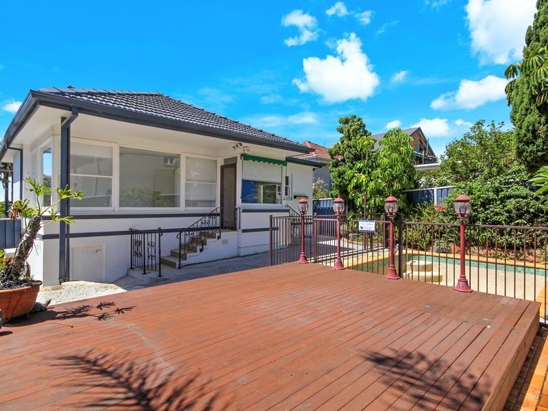 34 East Street, Blakehurst NSW 2221