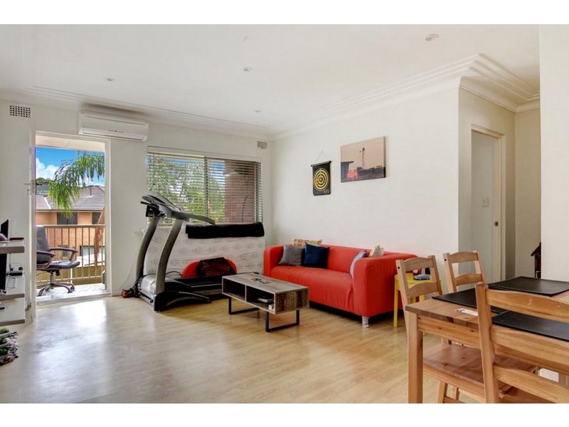 Unit 6/12 Nicoll Street, Roselands NSW 2196