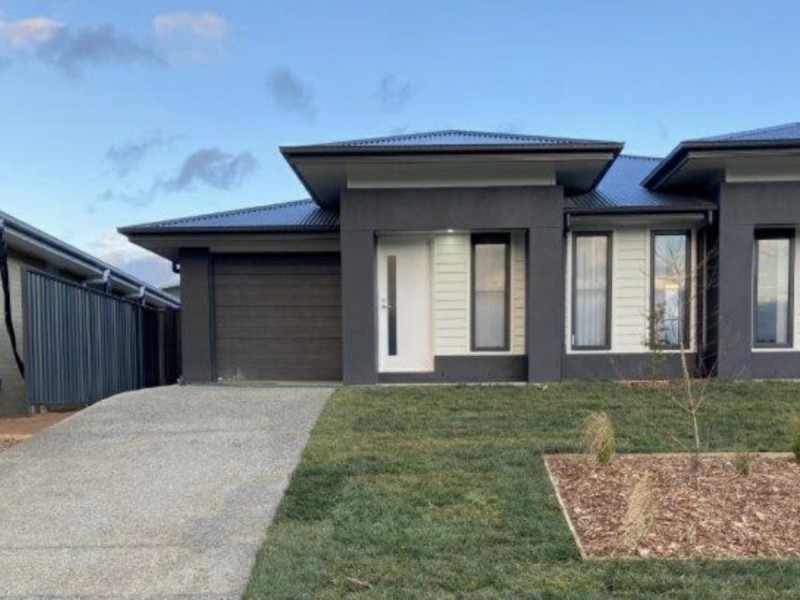 9 Bonneville Boulevard, Goulburn NSW 2580