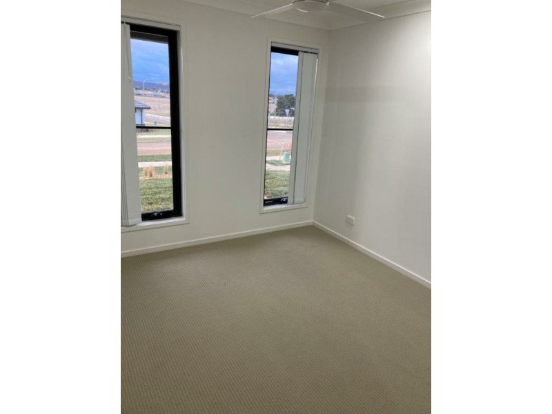 9 Bonneville Boulevard, Goulburn NSW 2580