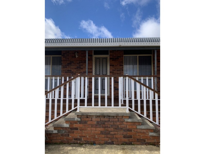 8 Leeson Street, Goulburn NSW 2580