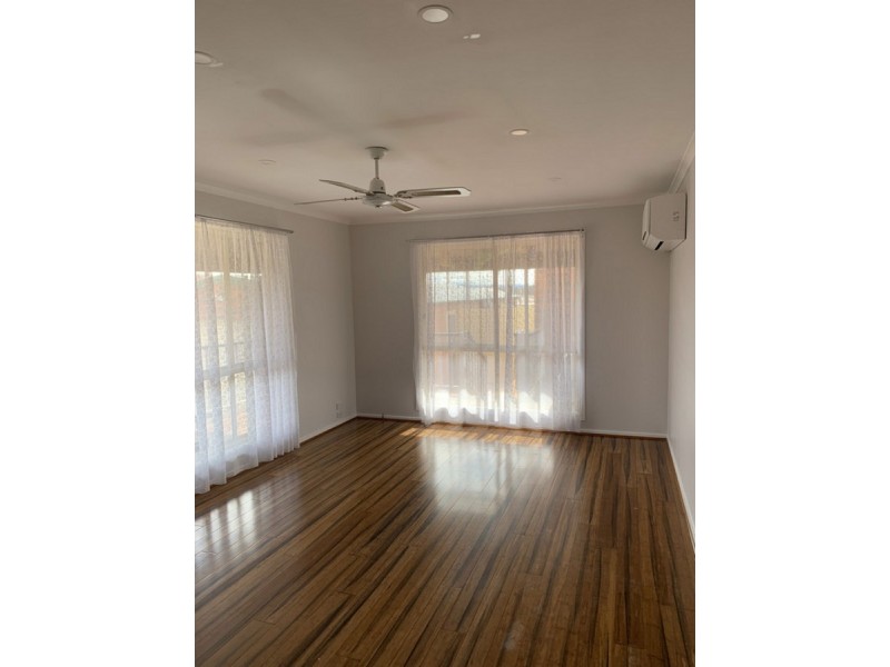 8 Leeson Street, Goulburn NSW 2580