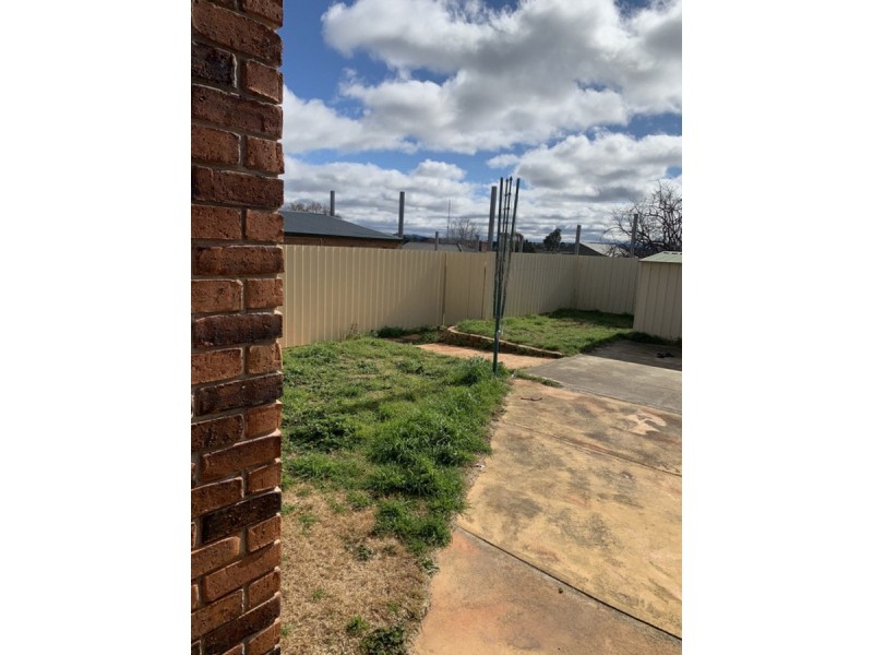 8 Leeson Street, Goulburn NSW 2580