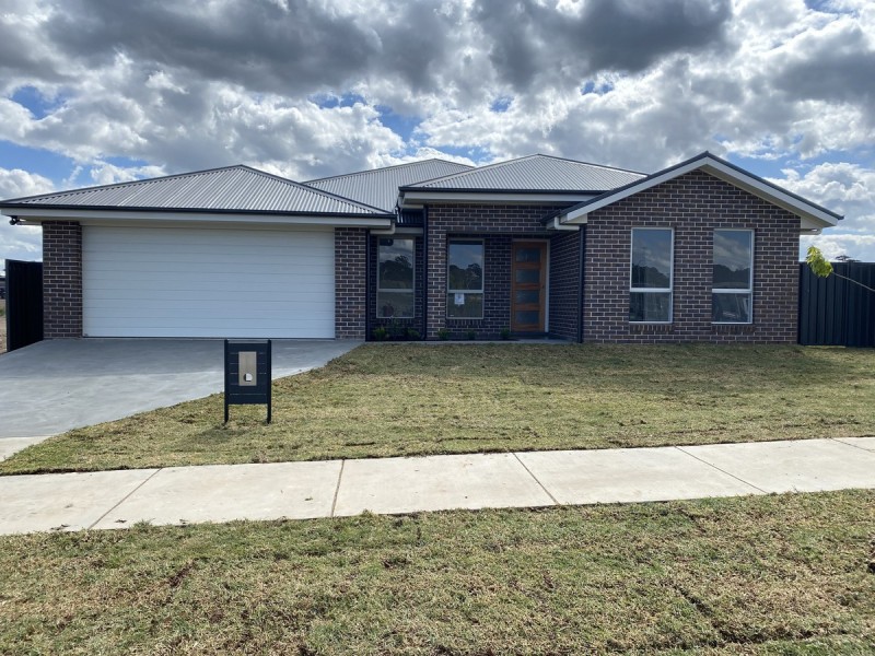 41 Matchless Avenue, Goulburn NSW 2580