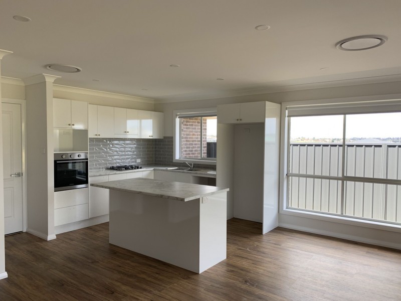 41 Matchless Avenue, Goulburn NSW 2580