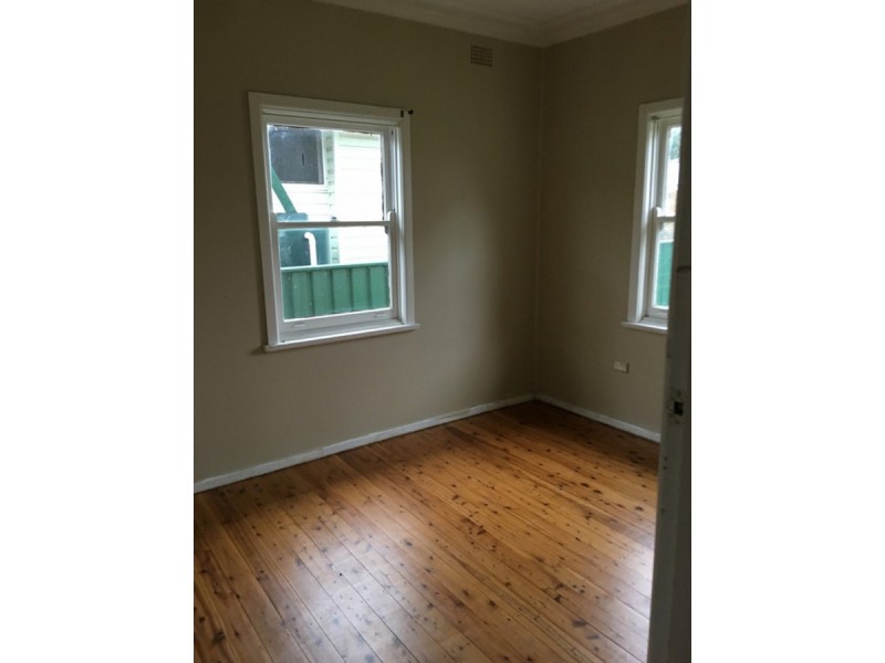 4 Neville Street, Goulburn NSW 2580