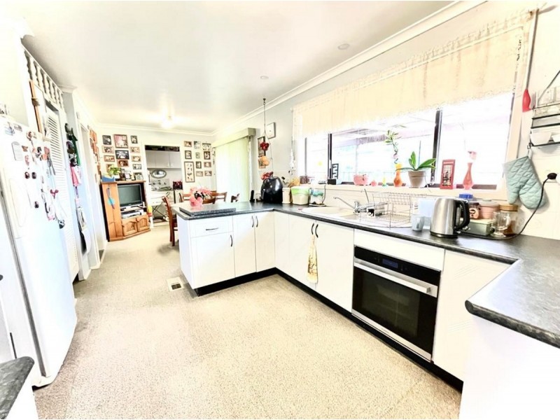 6 Bradford Drive, Goulburn NSW 2580