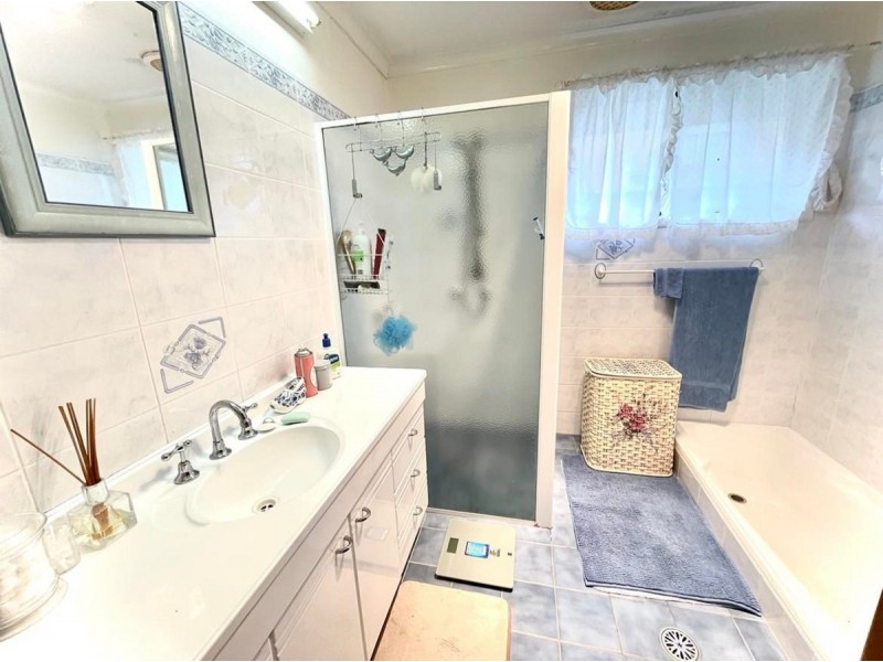 6 Bradford Drive, Goulburn NSW 2580