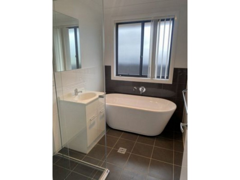 19 Brooklands Circuit, Goulburn NSW 2580