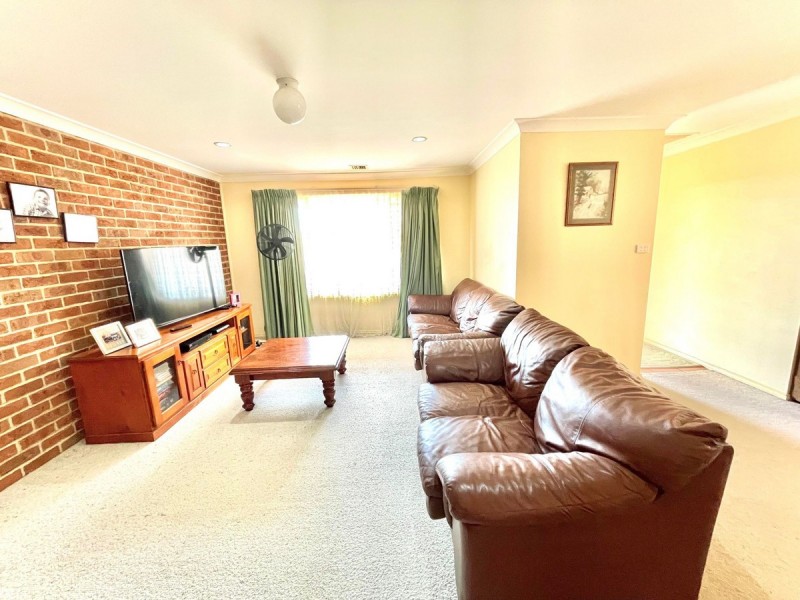 10 Beverly Close, Goulburn NSW 2580