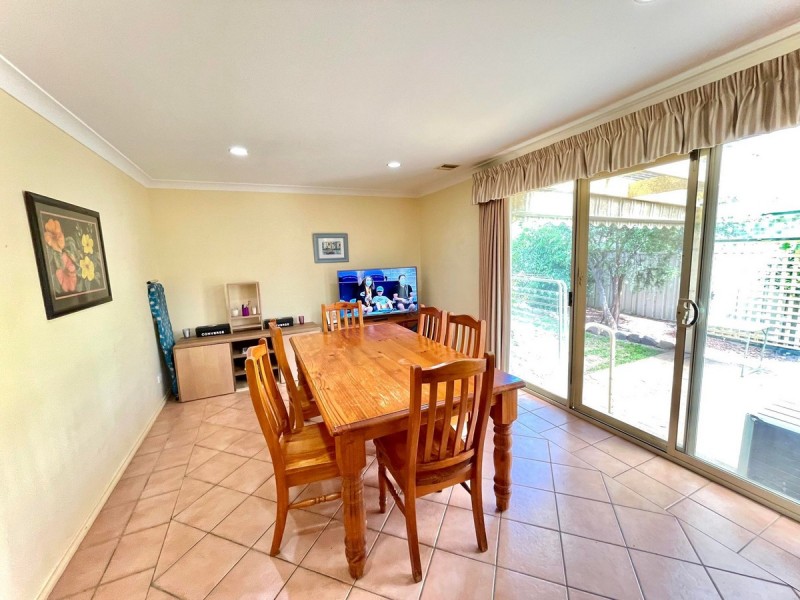 10 Beverly Close, Goulburn NSW 2580