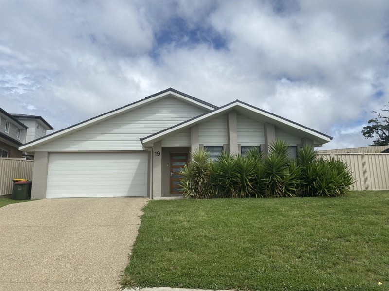 19 Swan Loop, Goulburn NSW 2580