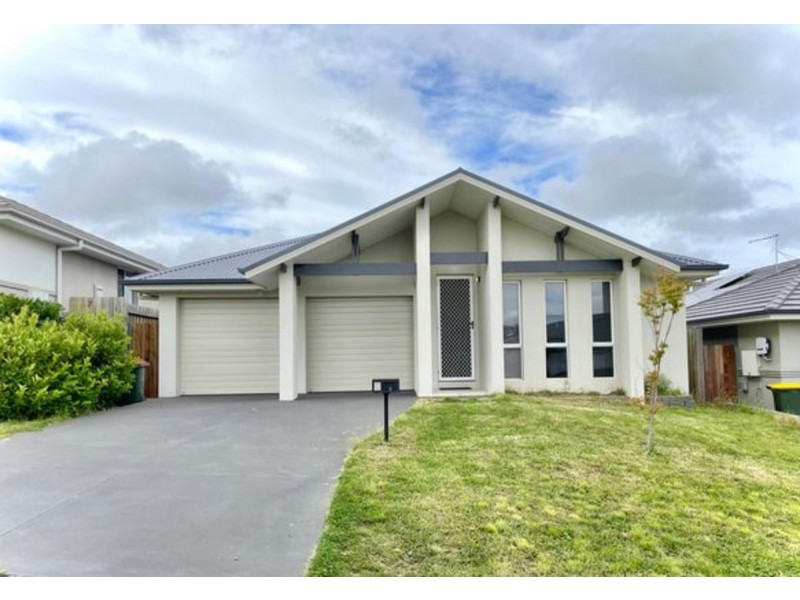 8 Lovet Street, Goulburn NSW 2580